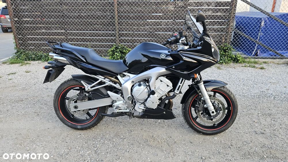 Yamaha FZ6 - 4
