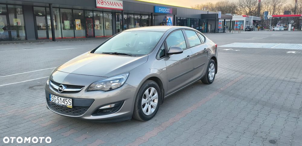 Opel Astra 1.6 EU6 - 2