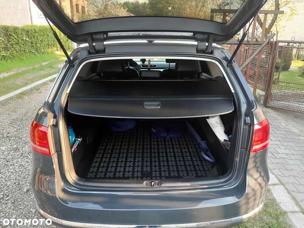 Volkswagen Passat 2.0 TDI Highline - 23