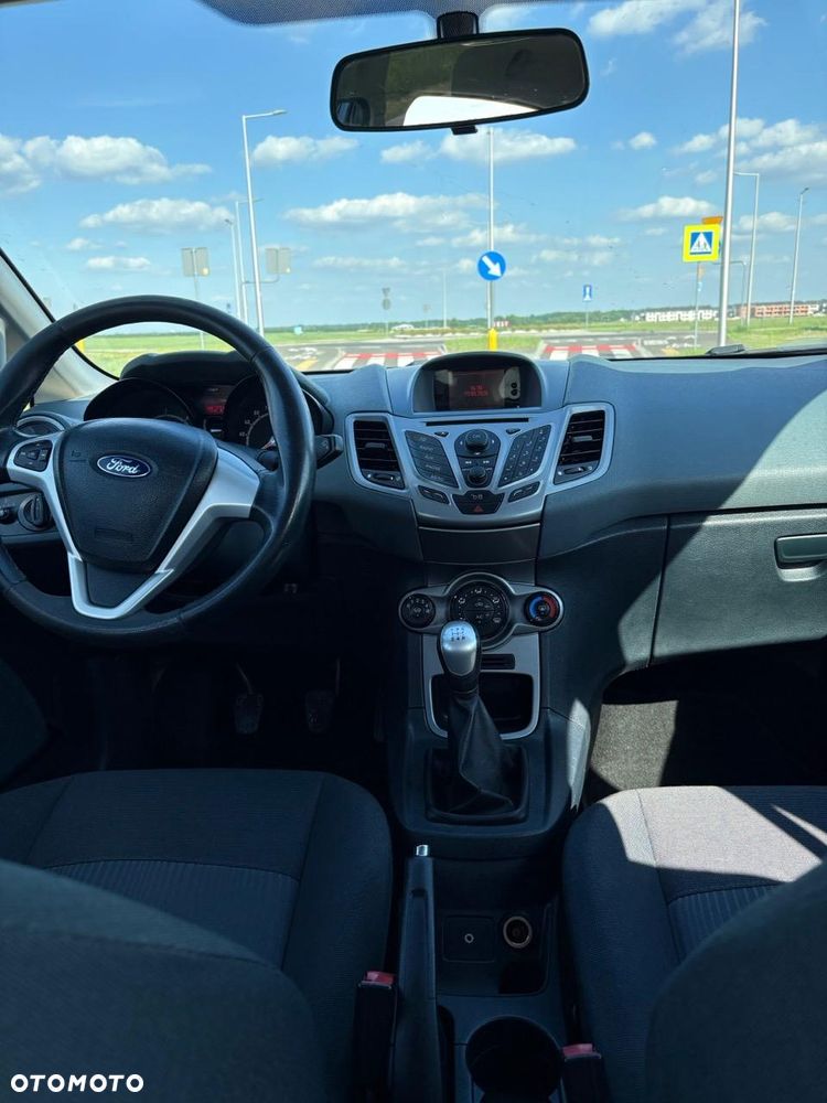 Ford Fiesta 1.6 TDCi DPF Trend - 13