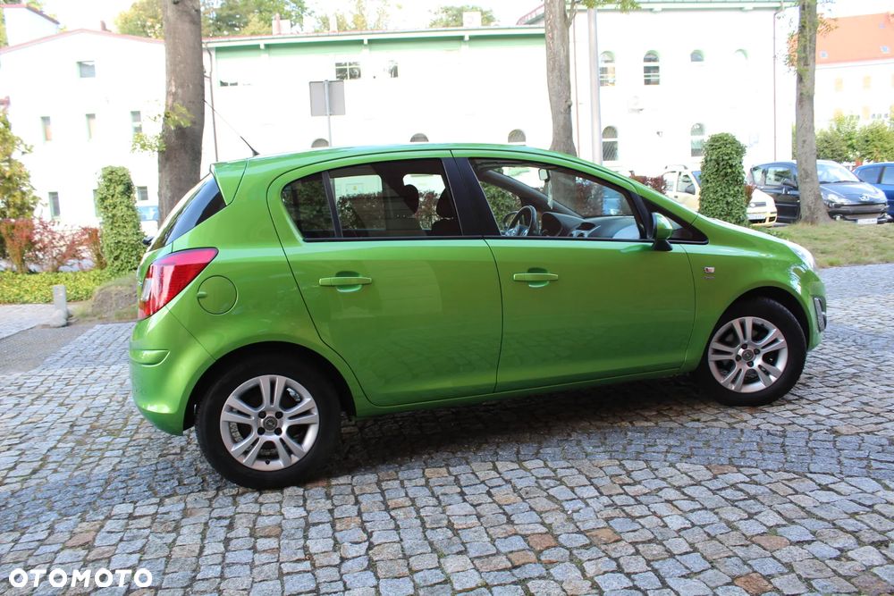 Opel Corsa 1.2 16V Enjoy - 15