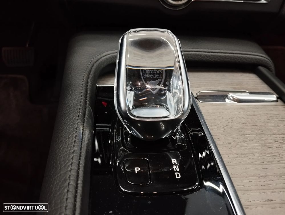 Volvo S90 2.0 B5 Inscription AWD Geartronic - 32