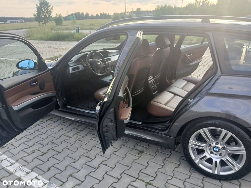 BMW Seria 3 320i Touring Edition Sport - 4