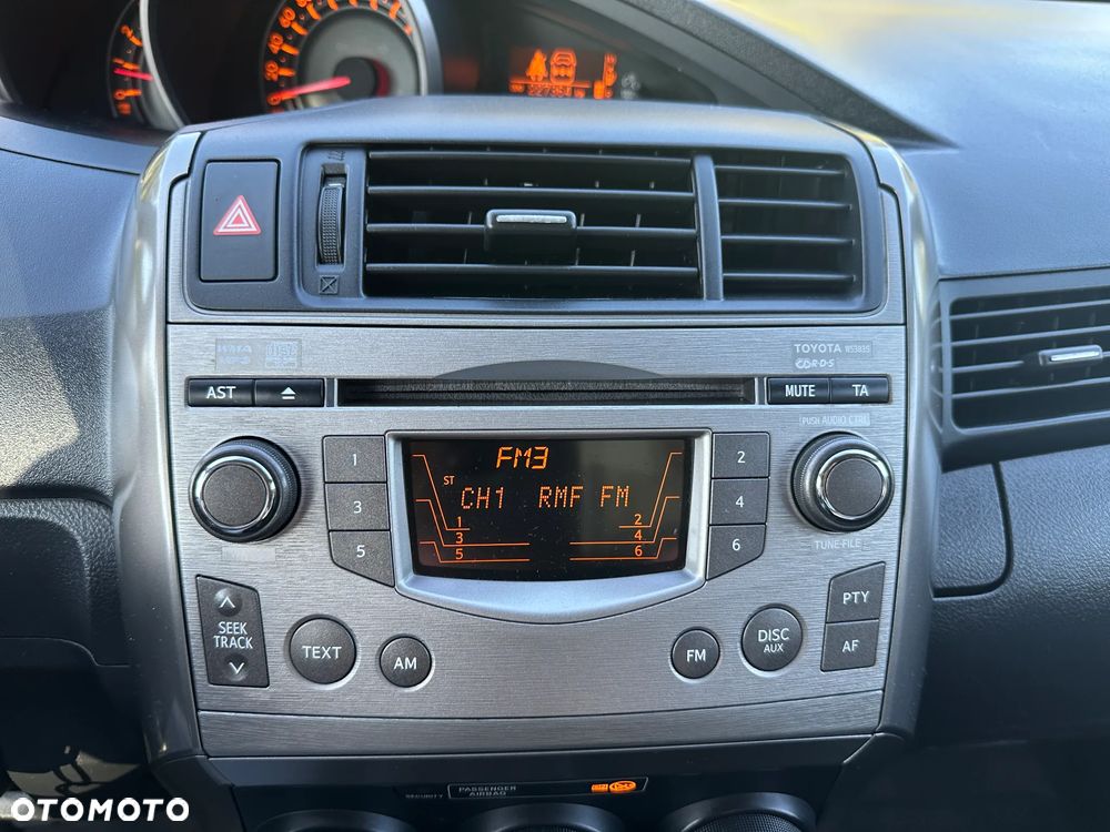 Toyota Verso 2.0 D-4D Luna - 24