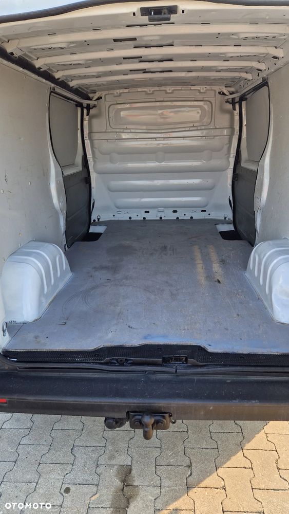Opel Vivaro L2H1 2.9t Essentia - 4