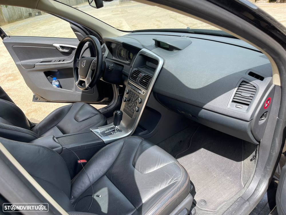 Volvo XC 60 2.4 D Geartronic - 16