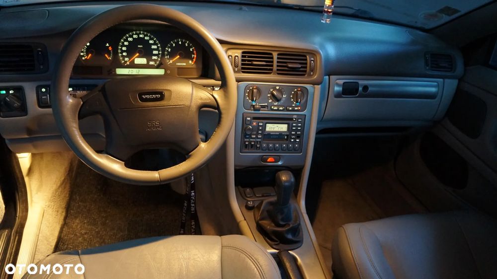 Volvo C70 2.0T - 38