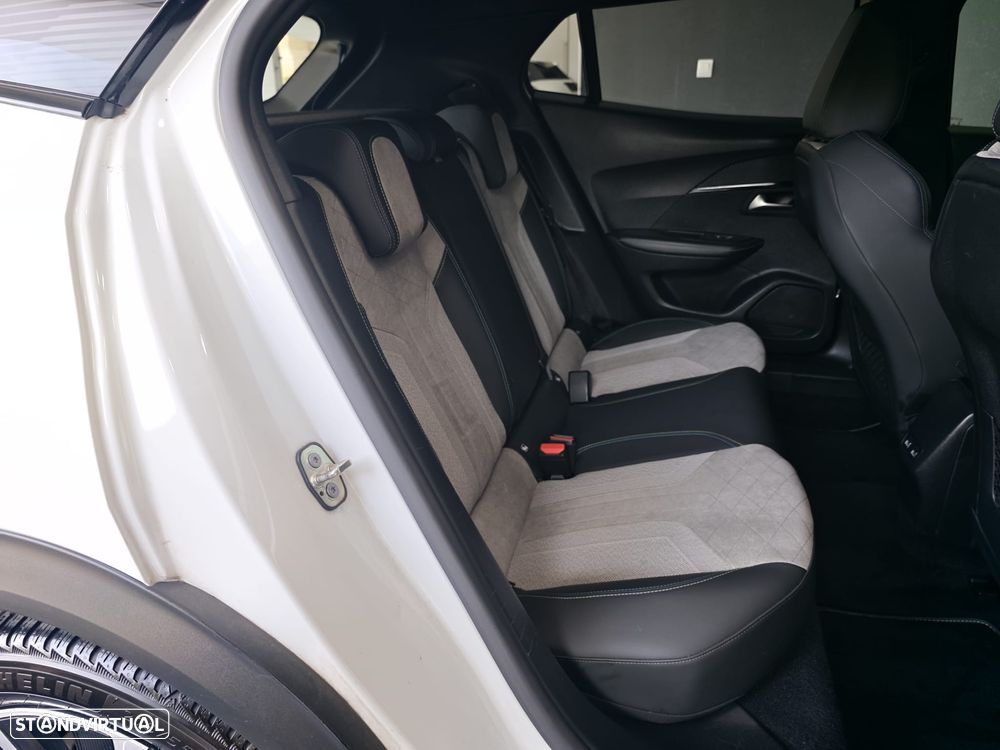 Peugeot e-2008 GT Pack - 47