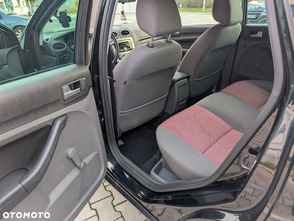 Ford Focus Turnier 2.0 16V Fun X - 20