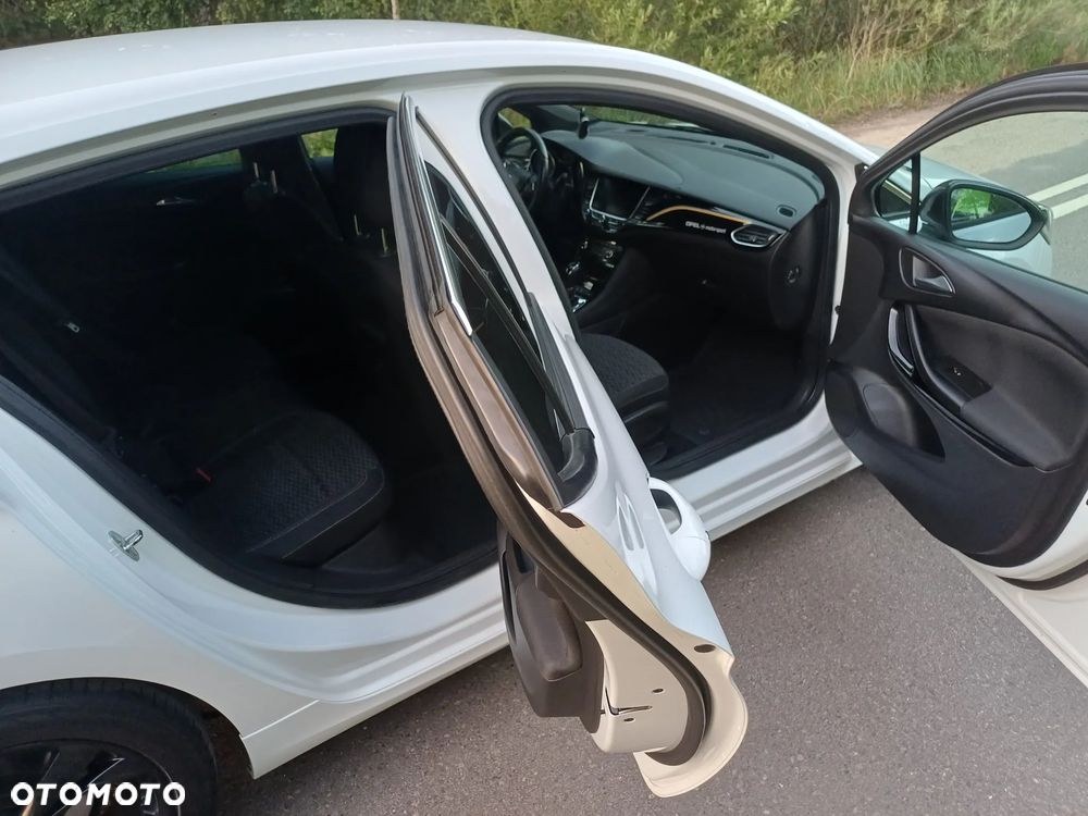 Opel Astra 1.4 T Dynamic S&S - 21