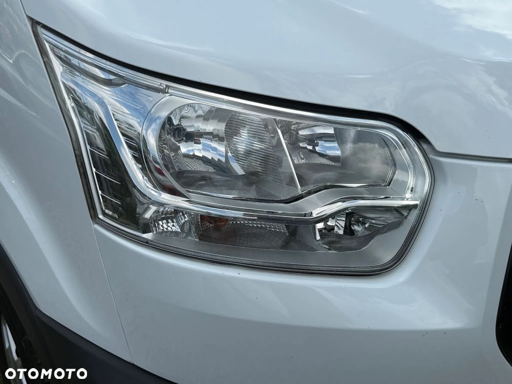 Ford Transit - 32