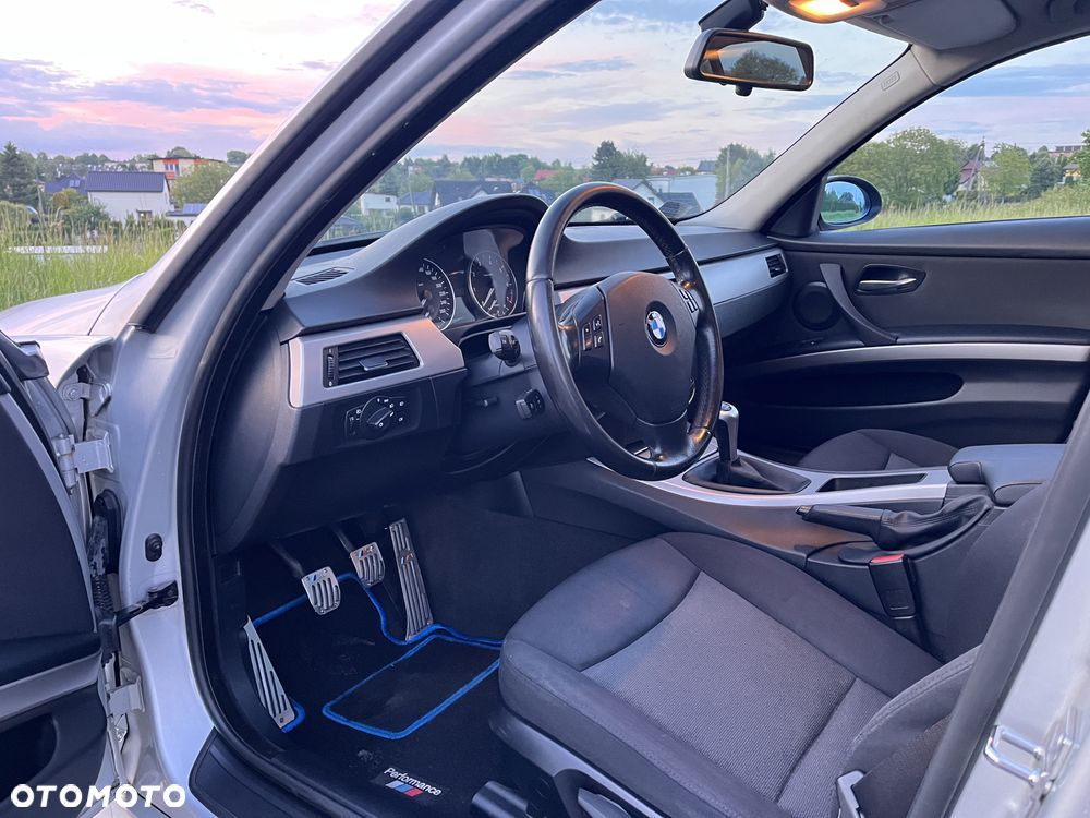 BMW Seria 3 - 12
