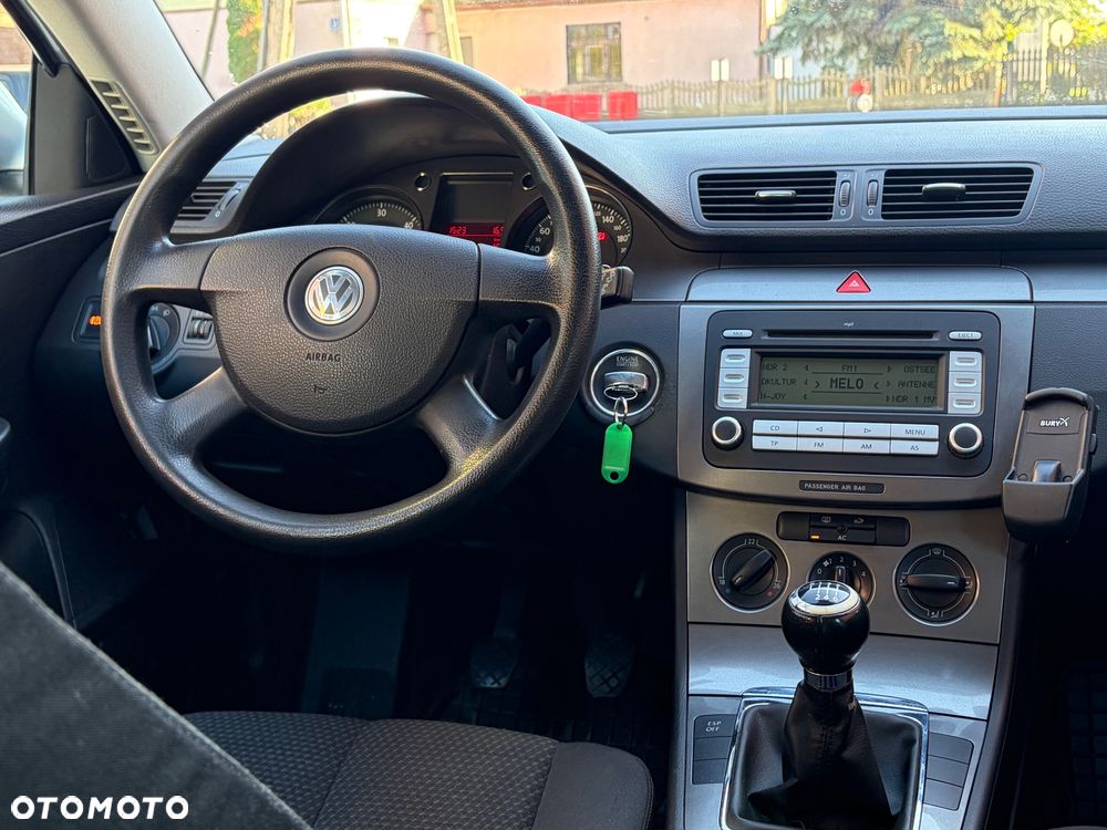 Volkswagen Passat 2.0 TDI Trendline - 12