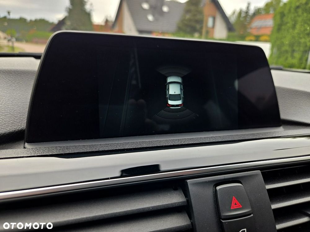 BMW Seria 3 318i - 17