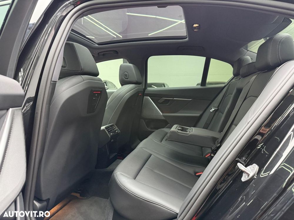 BMW Seria 5 520d xDrive AT MHEV - 23