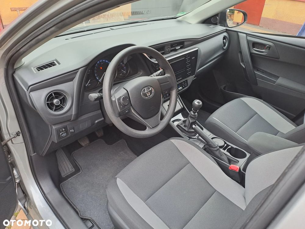 Toyota Auris - 7