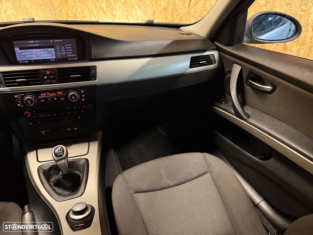 BMW 320 d Navigation - 14