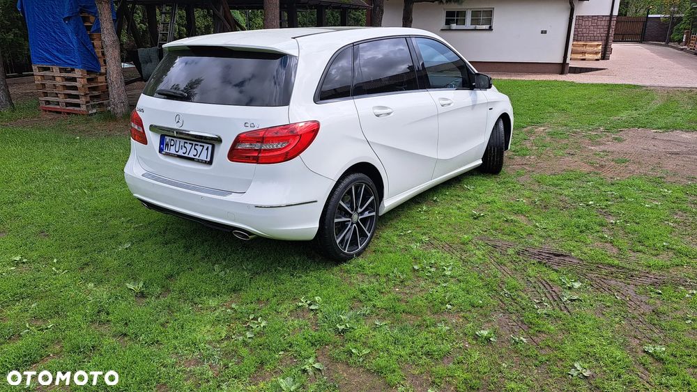 Mercedes-Benz Klasa B 220 CDI - 4