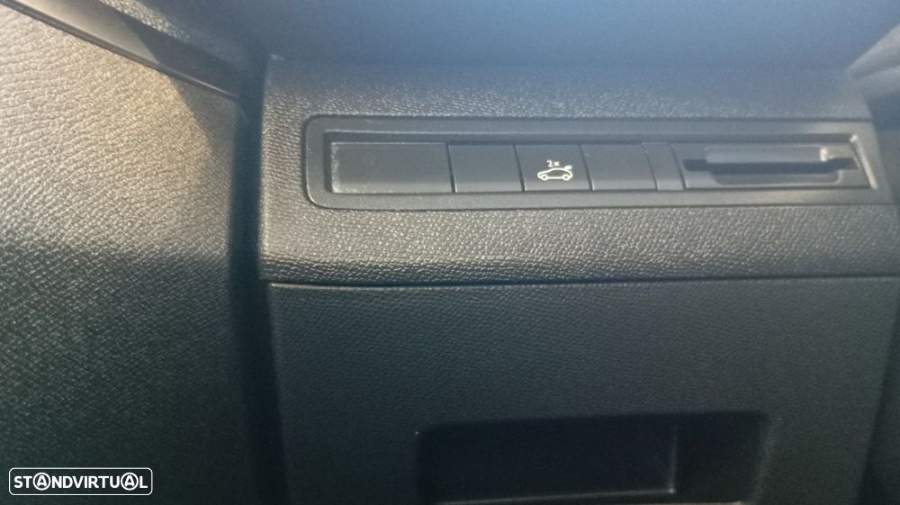 Peugeot 3008 1.6 BlueHDi Allure EAT6 - 18