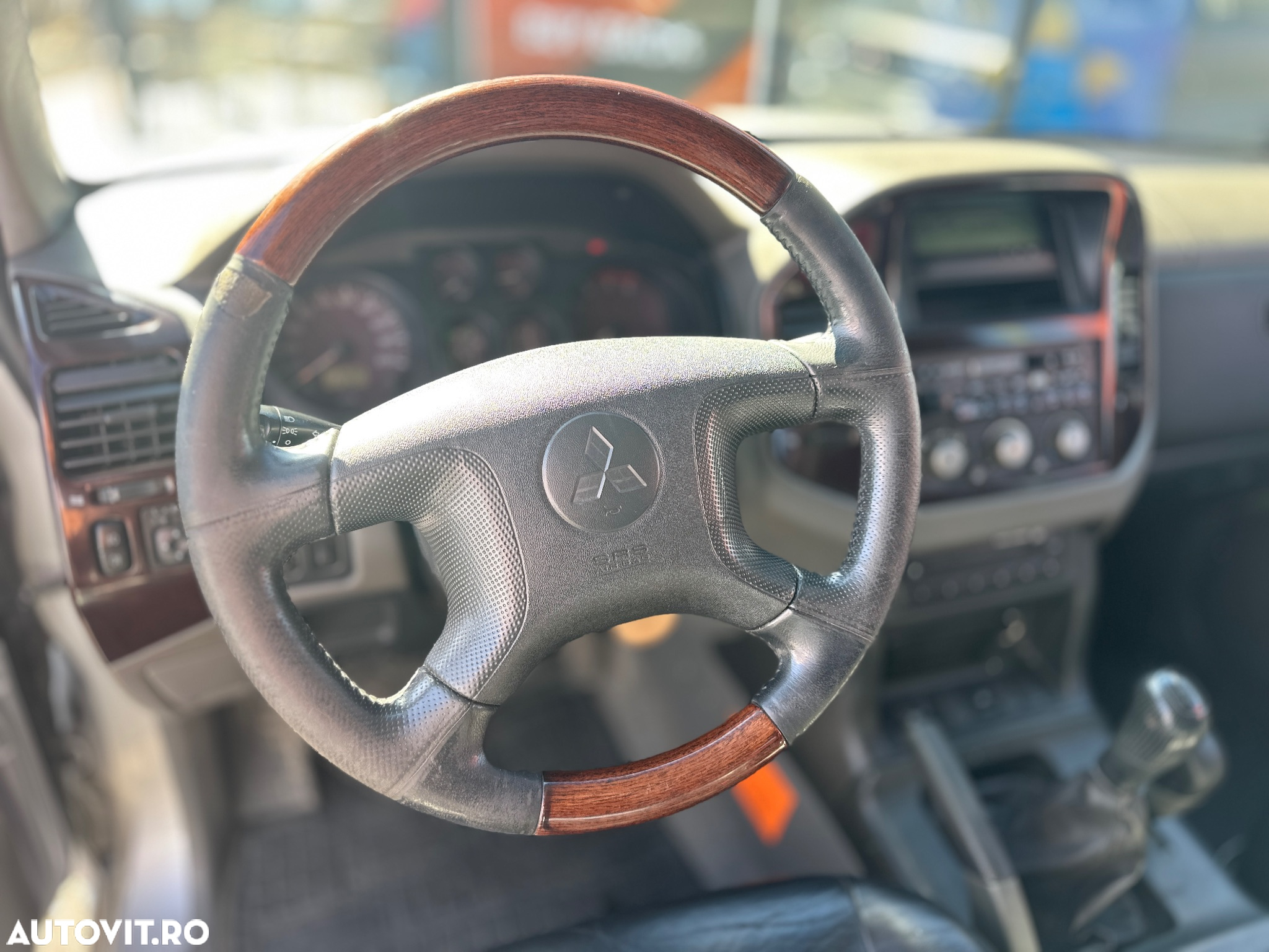 Mitsubishi Pajero SWB 3.2 DI-D GLS M/T, Piele - 16