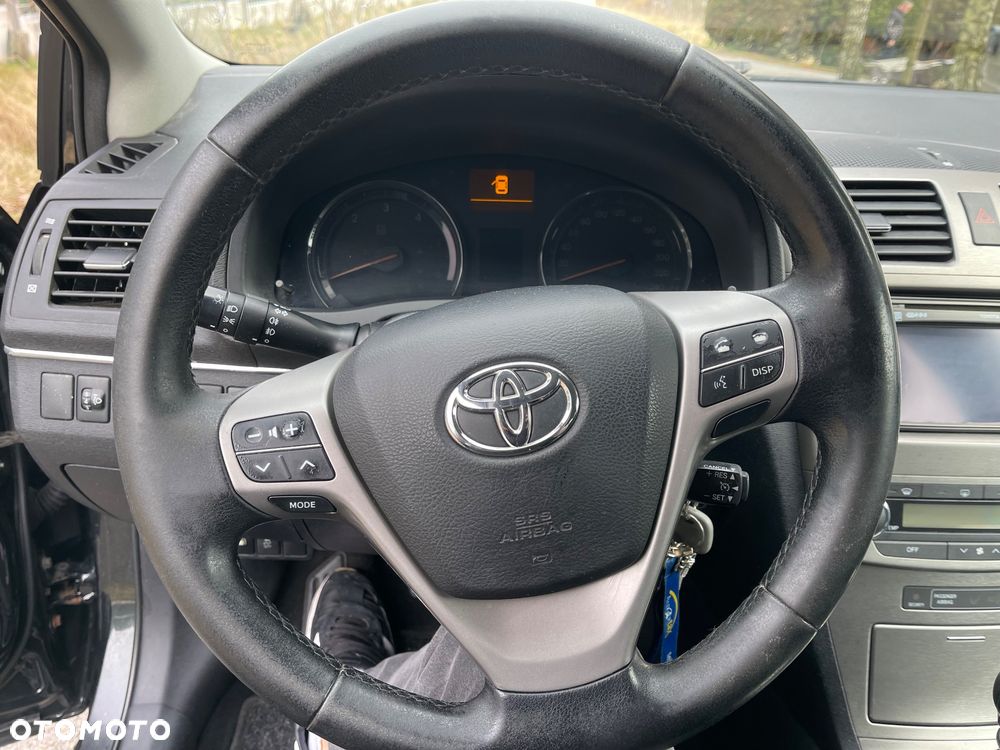 Toyota Avensis 2.2 D-4D Sol Plus NAVI - 19