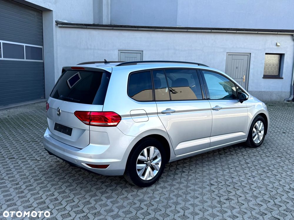 Volkswagen Touran 1.6 TDI SCR BlueMotion Technology Comfortline - 9