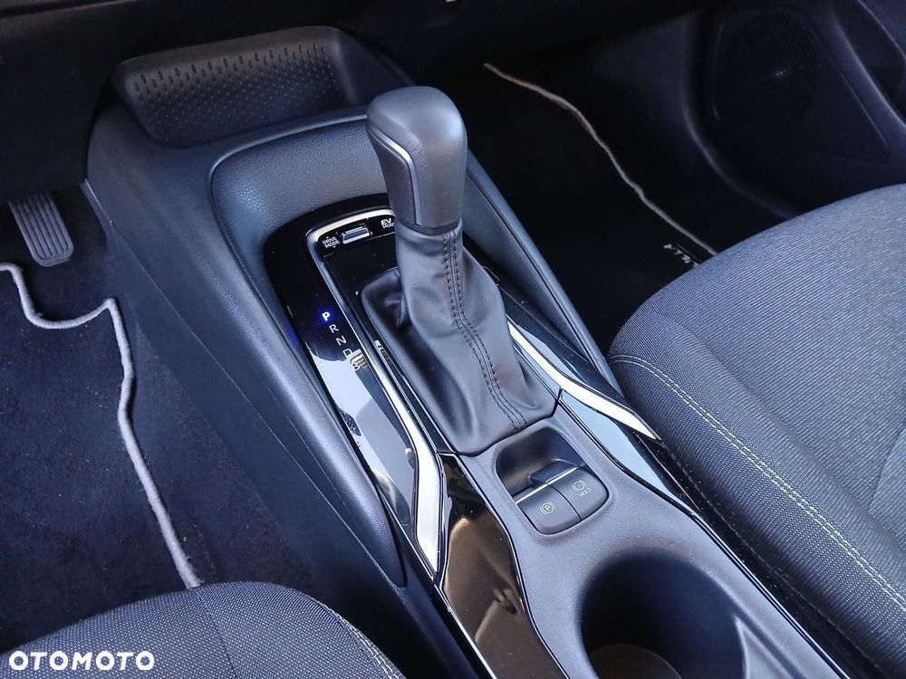 Toyota Corolla 1.8 Hybrid Comfort - 34