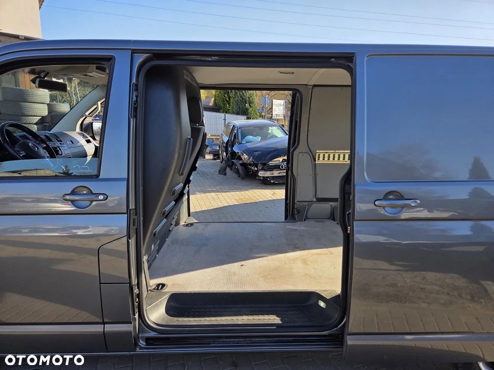 Volkswagen Transporter - 3
