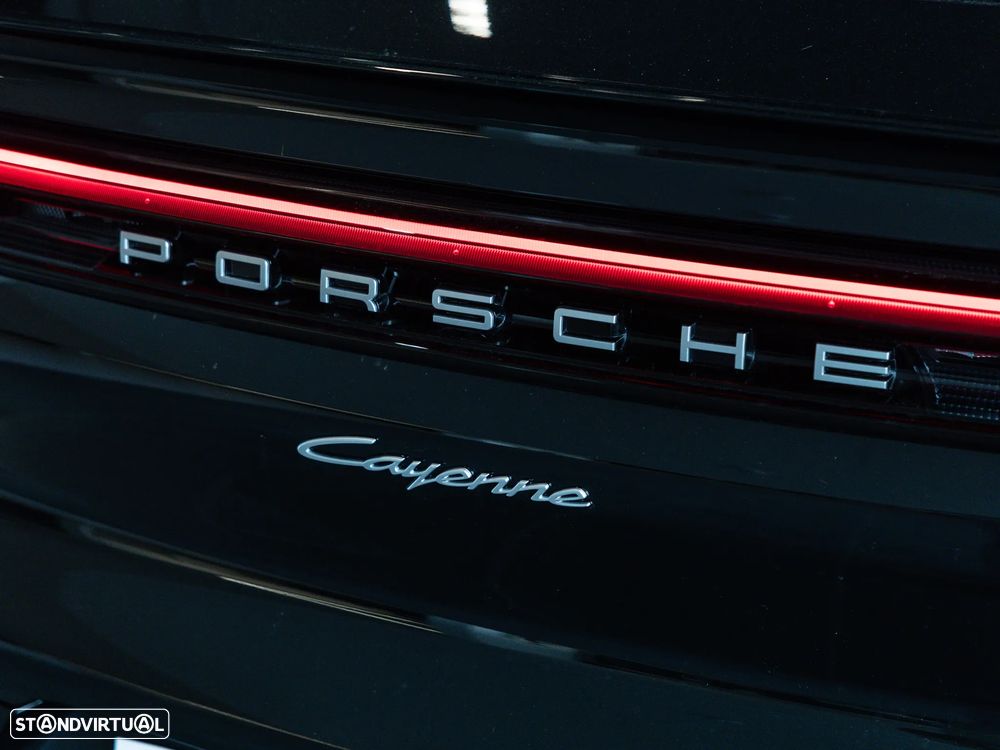 Porsche Cayenne Coupé E-Hybrid - 15