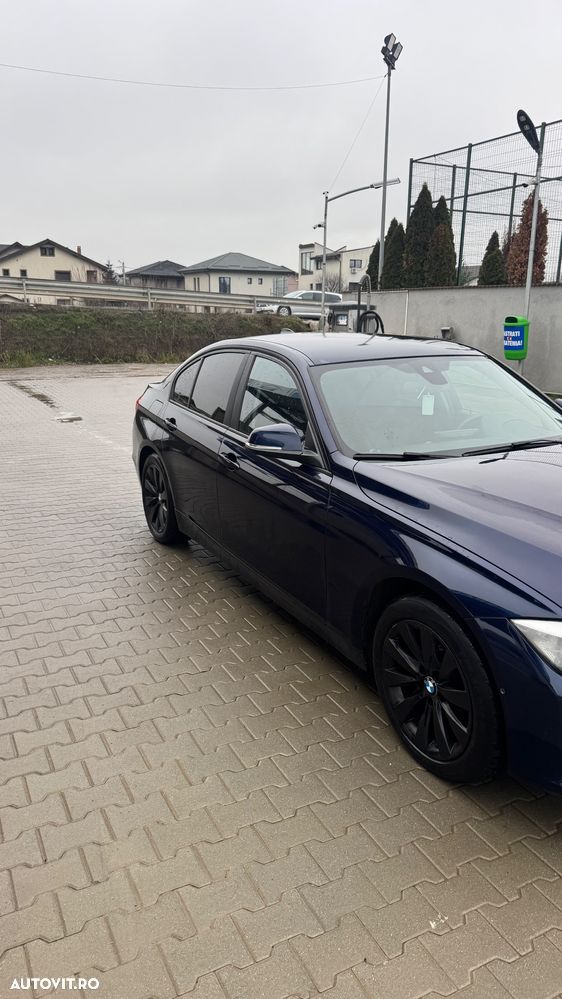 BMW Seria 3 318d - 7