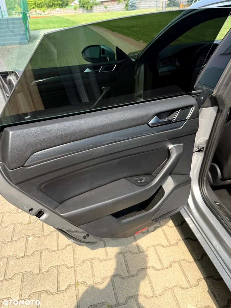 Volkswagen Arteon 2.0 TDI SCR R-Line DSG - 16