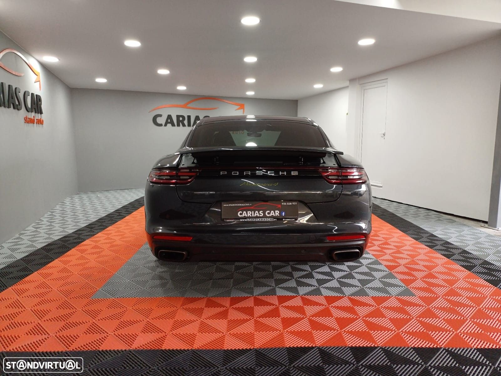 Porsche Panamera - 4