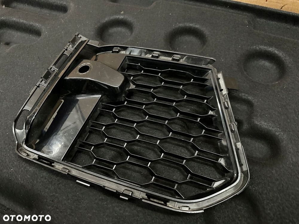 BMW G06 X6 PRAWA KRATKA ZDERZAK PRZÓD M PAKIET 8069946 - 2