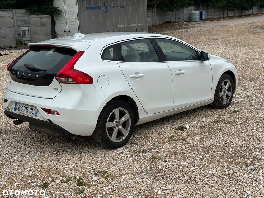 Volvo V40 T4 R-Design Summum - 5