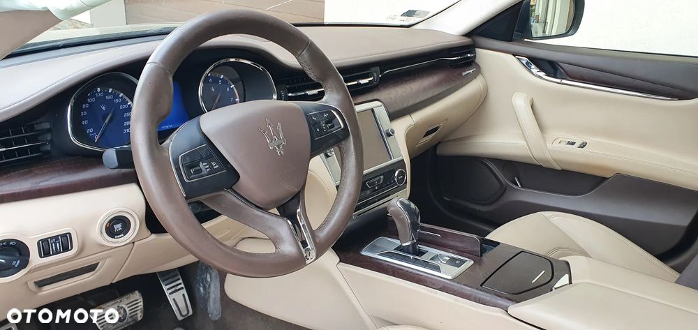 Maserati Quattroporte - 9