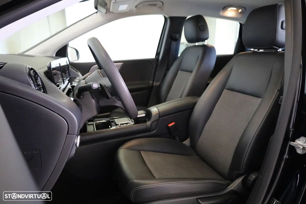 Mercedes-Benz B 250 e 8G-DCT Progressive - 28