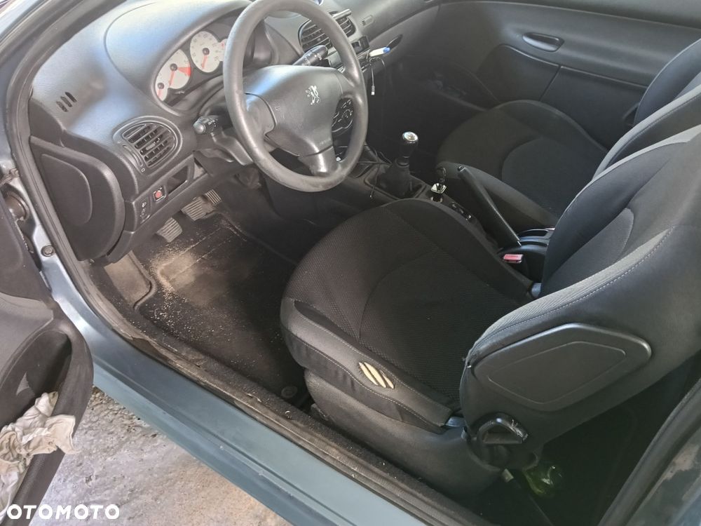 Peugeot 206 - 5