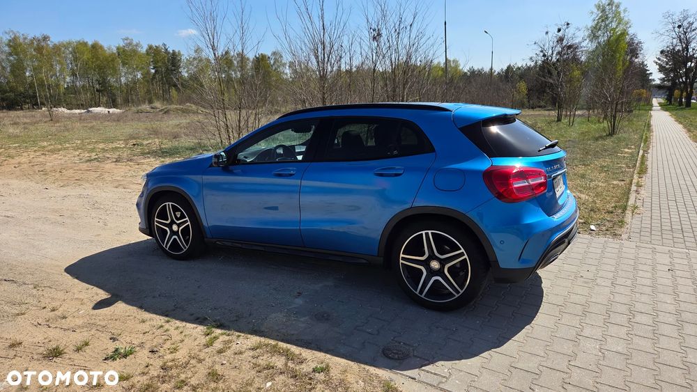 Mercedes-Benz GLA 200 7G-DCT AMG Line - 4