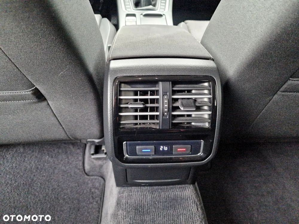 Volkswagen Passat 2.0 TDI BMT Comfortline - 26