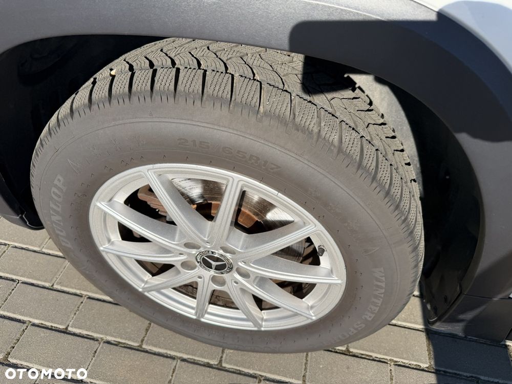 Mercedes-Benz GLB - 26