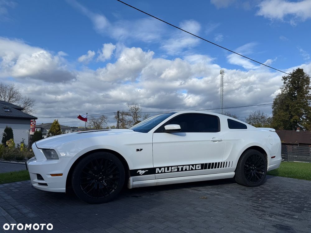 Ford Mustang 3.7 V6 Premium - 2