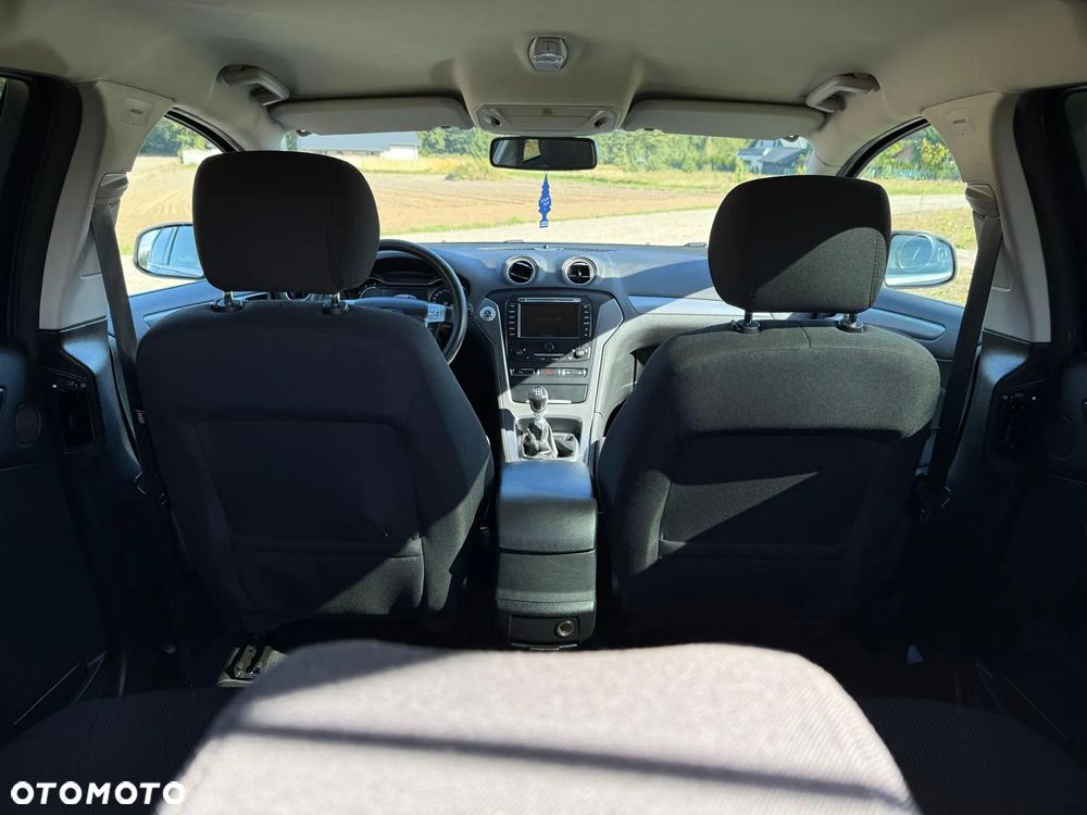 Ford Mondeo 2.0 TDCI Champions Edition - 32