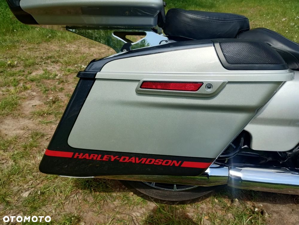 Harley-Davidson CVO Street Glide - 7