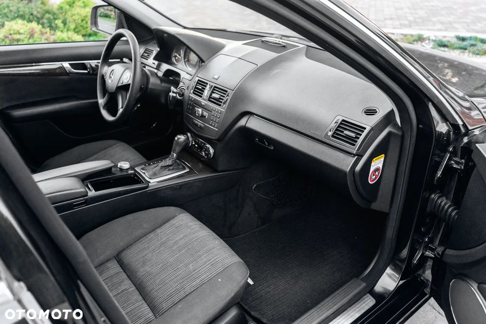 Mercedes-Benz Klasa C 200 Kompressor Automatik Avantgarde - 37