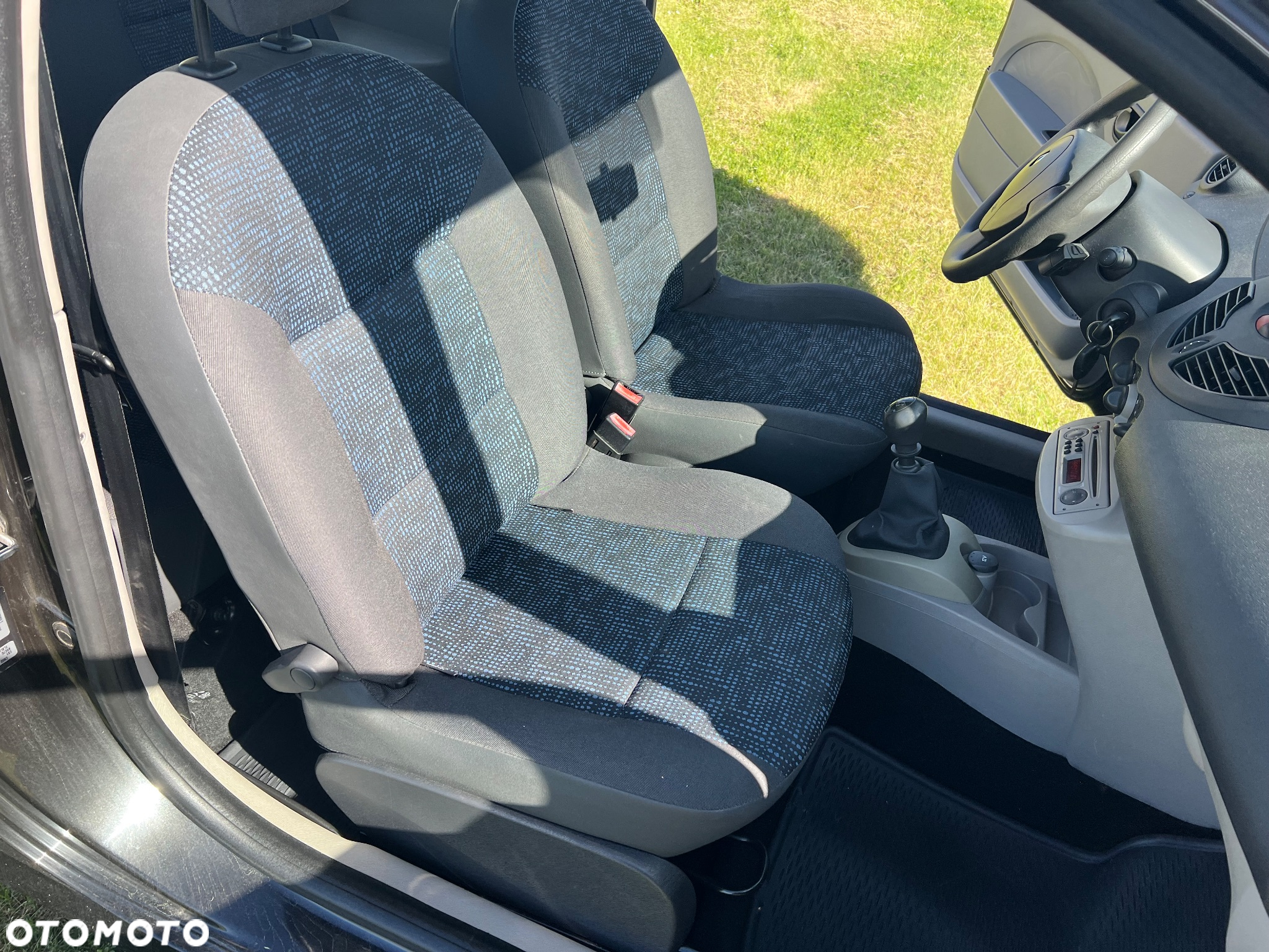 Renault Twingo 1.2 Authentique - 8