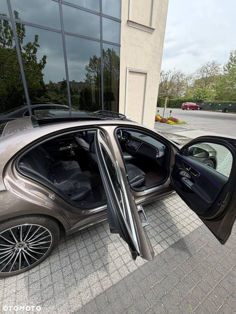 Mercedes-Benz Klasa E 220 d mHEV AMG 9G-Tronic - 12