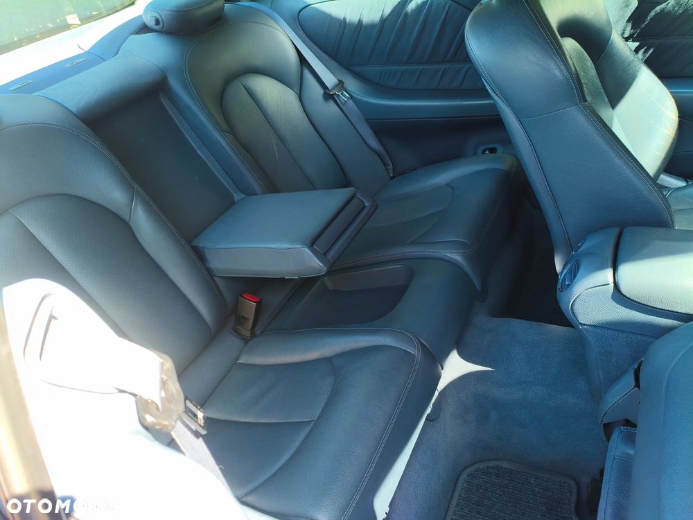 Mercedes-Benz CLK - 11