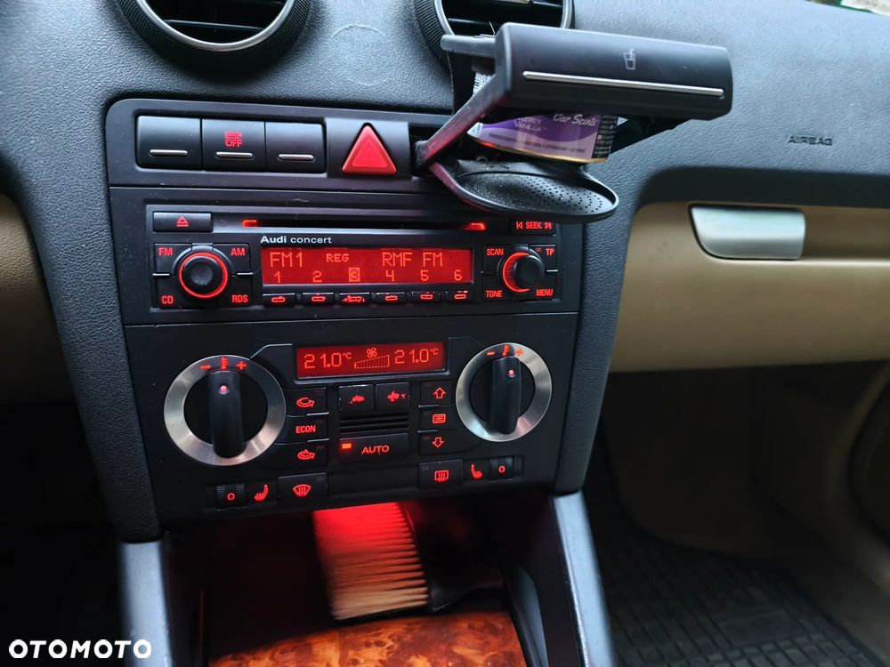 Audi A3 Sportback 2.0 TDI DPF Ambiente - 10