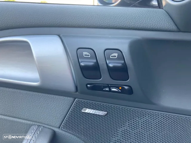 Porsche 911 (997) Carrera 4 S - 30