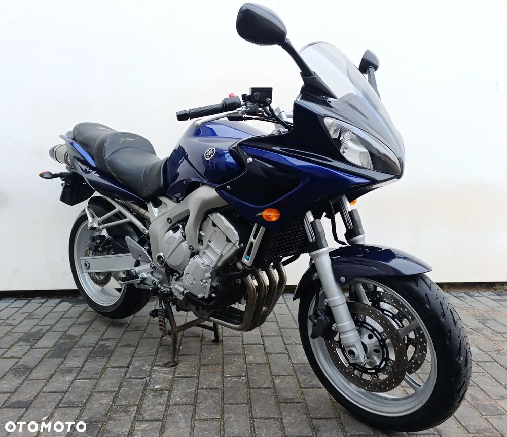 Yamaha FZS - 7